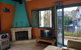 Stoupa Beachside Retro Apartment