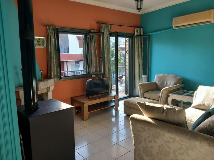 Stoupa Beachside Retro Apartment Exterior foto